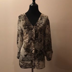 Buckle BKE boutique brown, cream, and gold stripe